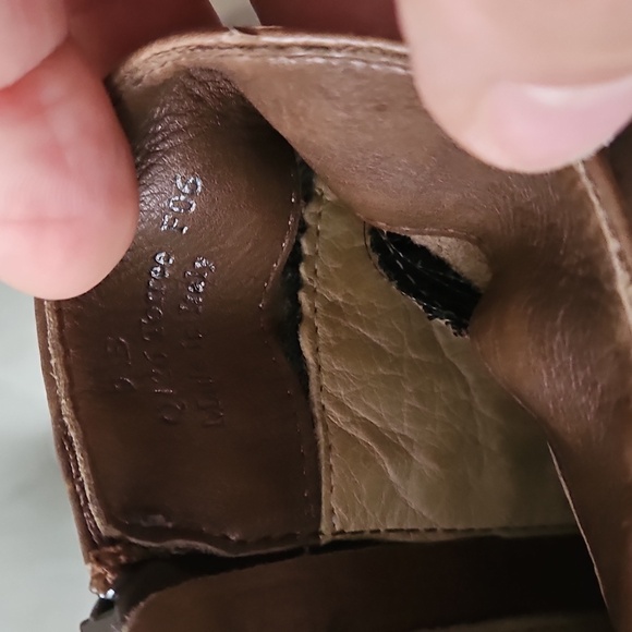 🌟 Mid Calf Brown Genuine Leather Coach Boots With Gold Accents Size 9 🌟 - Picture 8 of 9